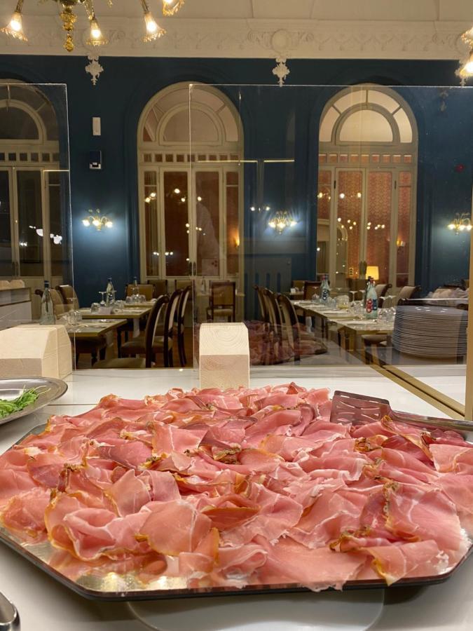 Grand Hotel Regina Salsomaggiore Salsomaggiore Terme Esterno foto