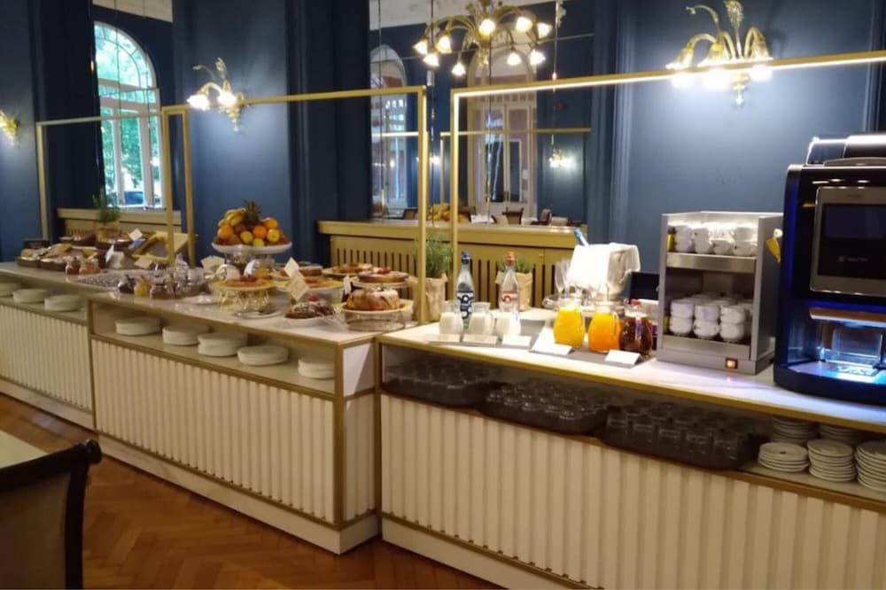 Grand Hotel Regina Salsomaggiore Salsomaggiore Terme Esterno foto